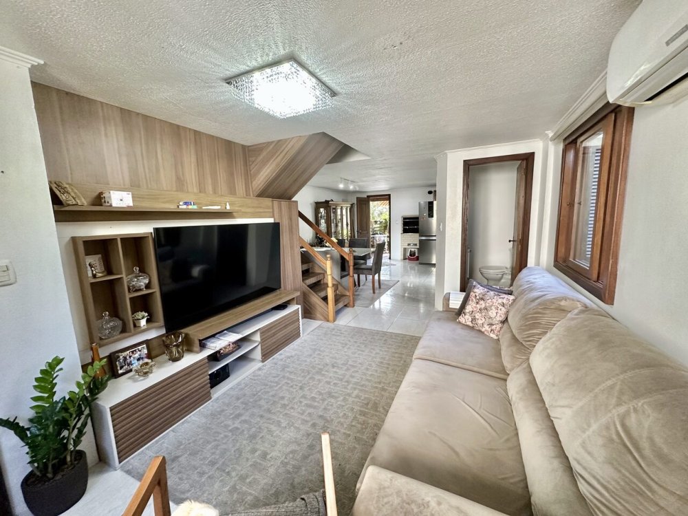 Casa Geminada - Venda - Avenida Central - Gramado - RS
